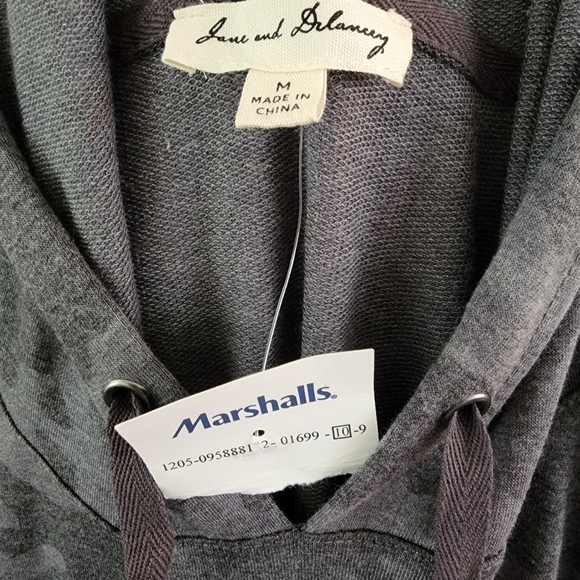 Jane & Delancy Camo Women's Hoodie - Picture 6 of 8